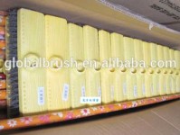 龇牙咧嘴什么意思：表情背后的故事