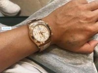 蛆虫的意思：自然界的清道夫与生命循环的使者