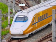 奔腾澎湃的意思：激荡生命的力量与激情