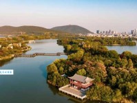 横看成岭侧成峰，远近高低各不同。