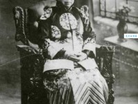 诰命夫人什么意思？诰命夫人四字成语意思解释、出处