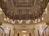 富丽堂皇英文(哪些词语能更精准地表达这种感觉)