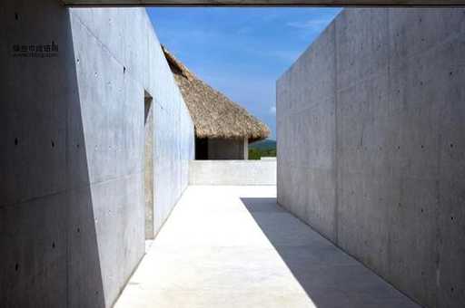 安藤忠雄语录(建筑的墙体有什么特别之处)