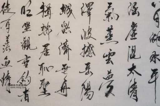 气蒸云梦泽，波撼岳阳城——孟浩然笔下的洞庭湖壮观风采