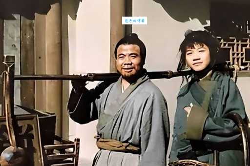 武大郎设宴打一成语
