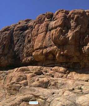 嶙峋的意思和用法 嶙峋可以用来形容哪些事物