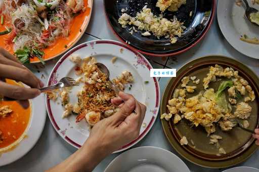 残羹剩饭是什么意思?深入解析这个成语的来历和用法!